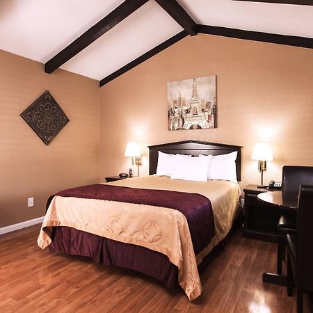 Tri-Valley Inn & Suites Pleasanton Buitenkant foto