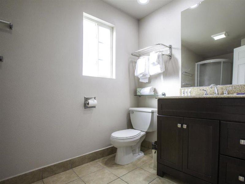 Tri-Valley Inn & Suites Pleasanton Buitenkant foto