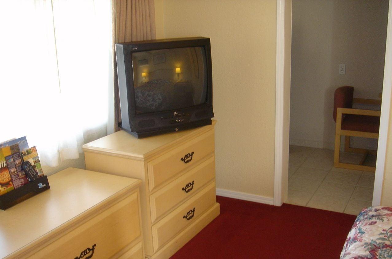 Tri-Valley Inn & Suites Pleasanton Buitenkant foto