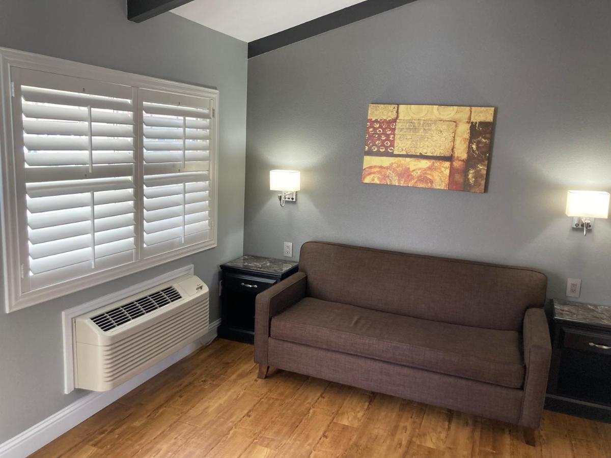 Tri-Valley Inn & Suites Pleasanton Buitenkant foto