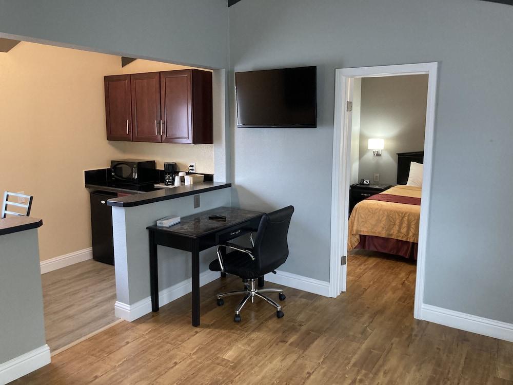 Tri-Valley Inn & Suites Pleasanton Buitenkant foto