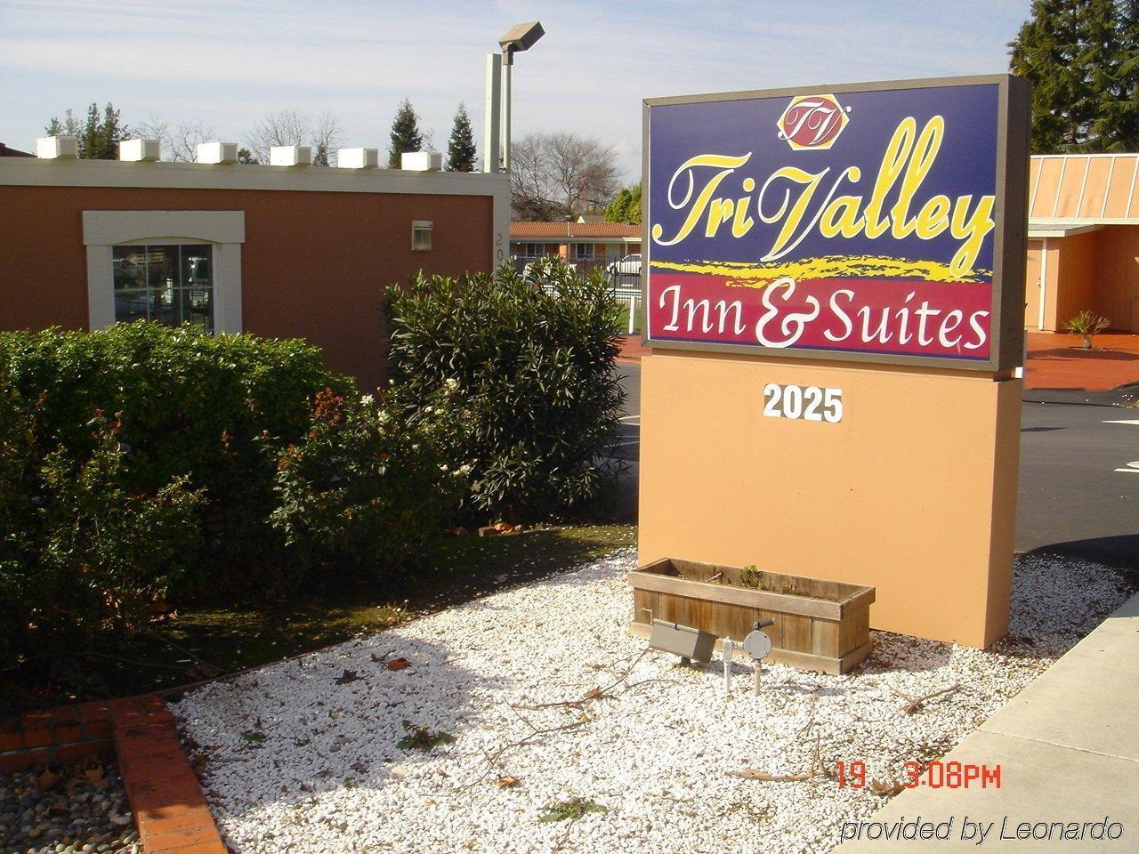 Tri-Valley Inn & Suites Pleasanton Buitenkant foto